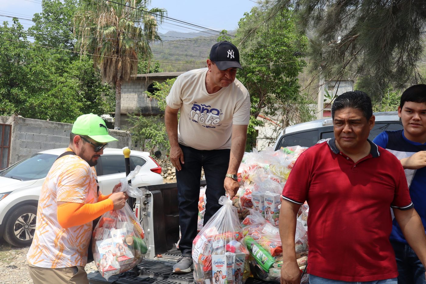 El equipo de Somos Ayuda en acción